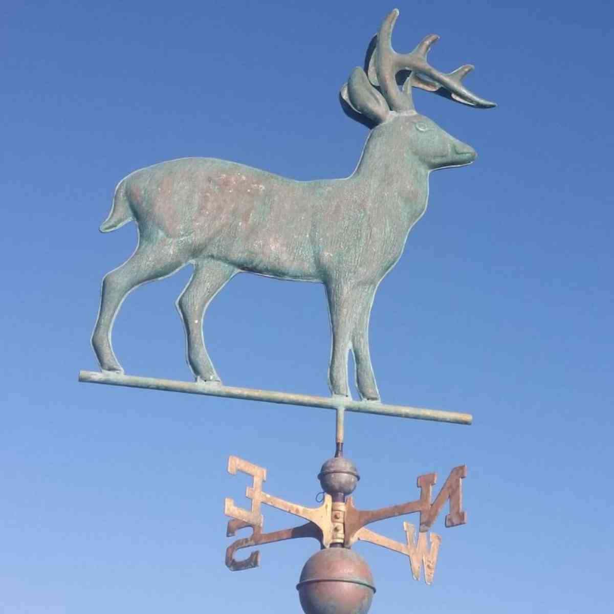 Verdigris_large_deer_weathervane